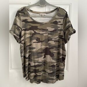 Elaine Rose Camouflage Print Short Sleeve Women's Tee Size 1X